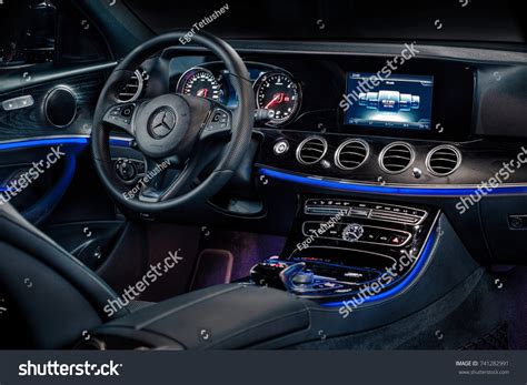 17659 Mercedes Interior Images Stock Photos And Vectors Shutterstock