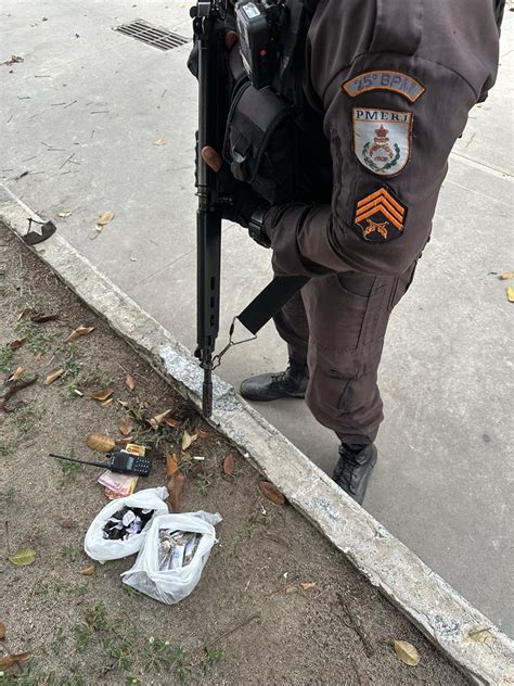 Polícia Militar de Cabo Frio realiza apreensão por tráfico de drogas em