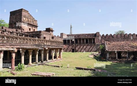 Ruined Fortress Of Khamlasa Fort Sagar Madhya Pradesh India Stock