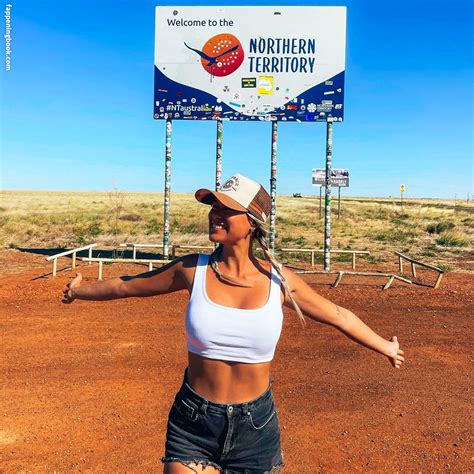 Molly Dixon Molly Dixon Nude OnlyFans Leaks Fappening FappeningBook