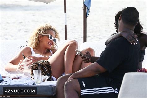 Jasmine Sanders Displays Her Bikini Ready Bod In Miami AZNude