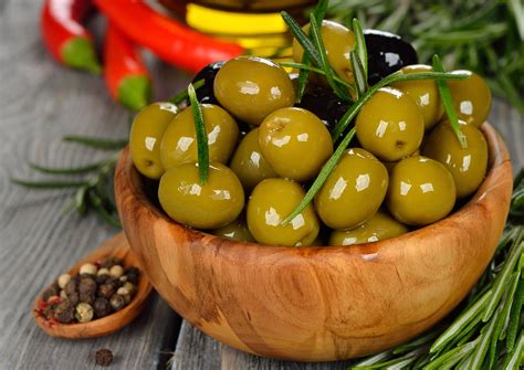 Оливковое масло для похудения: какие оливки выбрать, чем полезно, как ...