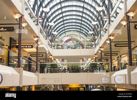 Crocker Galleria San Francisco Hi Res Stock Photography And Images Alamy