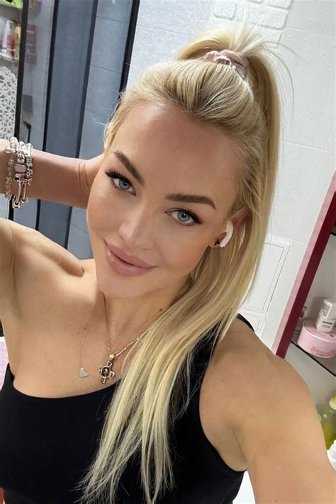 Charming Yuliia Y O From Dnepr With Blonde Hair Id Ladadate