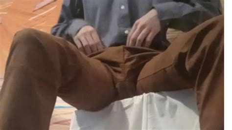 Manspreading In Suit Pornhub Gay