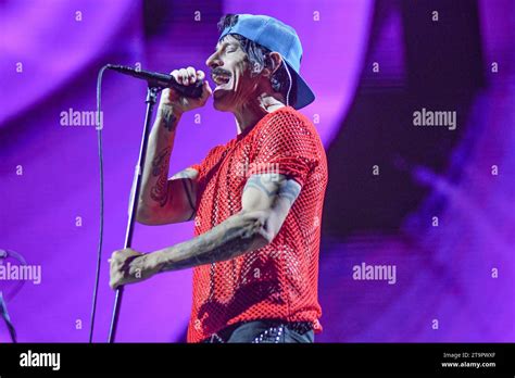 Anthony Kiedis Vocals Red Hot Chili Peppers Live In Buenos Aires