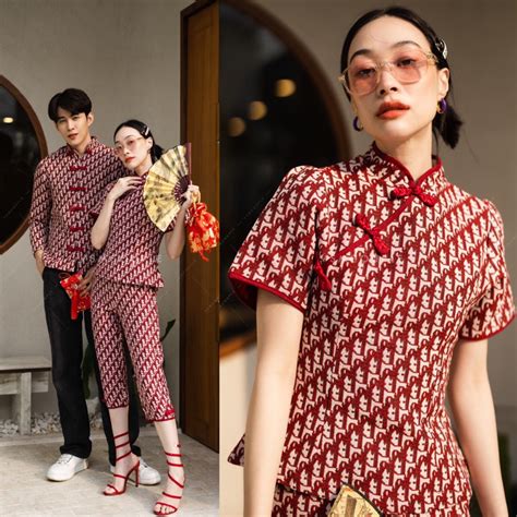 Code : 0107 ชุดคู่รัก ชุดตรุษจีนคู่ ชุดคู่ถ่ายพรีเวดดิ้ง งานป้าย VSM ...