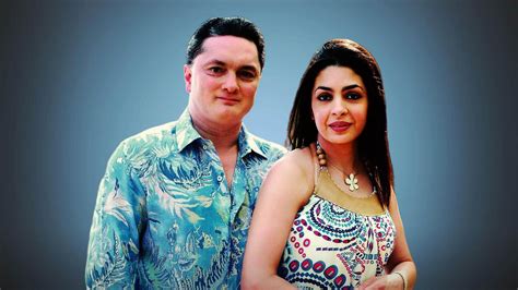 Raymonds Gautam Singhania Estranged Wife Nawaz Modi Reach Realistic