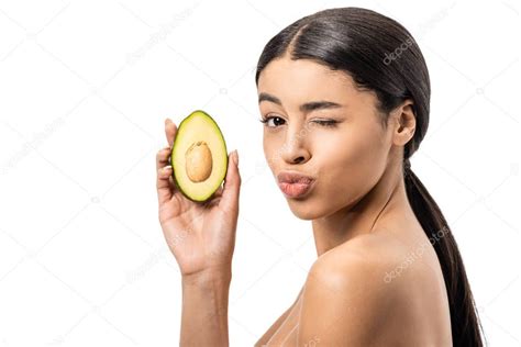 Hermosa Mujer Afroamericana Desnuda Sosteniendo Aguacate Y Gui Ando Un