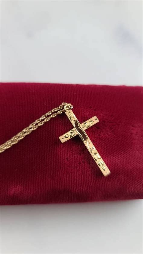 14k Gold Filled Etched Cross Pendant Necklace Gem