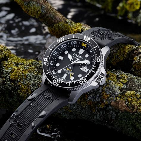 OceanicTime - CITIZEN Promaster Diver GMT SUPER TITANIUM | Borealis ...