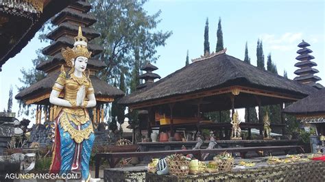 Patung Dewi Kwan Im Atau Dewi Sri Agung Rangga