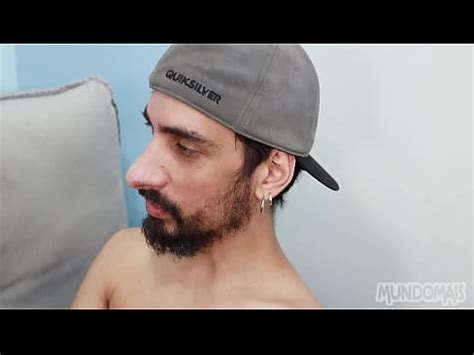 Sentando nos centímetros de piroca do meu amigo XVIDEOS