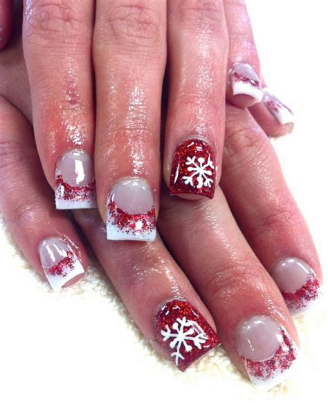 20 Pretty Christmas Nail Art Ideas And Designs 2022