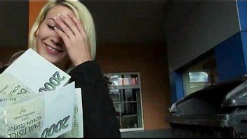 Zorra Checa Yenna Follada En Un Aparcamiento A Cambio De Dinero XVIDEOS