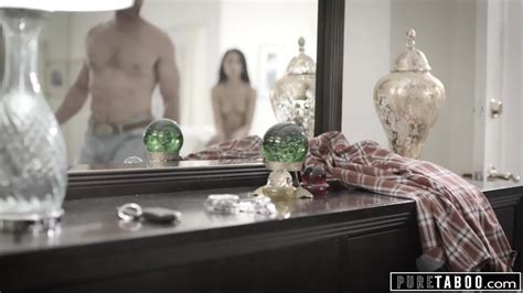 Magrinha Naked And Naughty Climbing Ladinho Cnn Amador