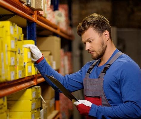 Кладовщик-комплектовщик – работа в Абакане, зарплата 57 000 руб., дата ...