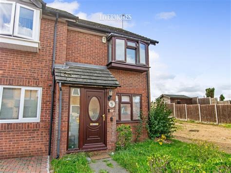 2 Bed End Terrace House For Sale In Shearwood Crescent Crayford