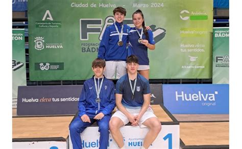 Tres oros y una plata para el Club Bádminton Huelva en el Campeonato