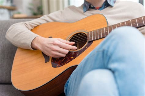 Como Afinar seu Violão Um Guia Passo a Passo Som e Movimento