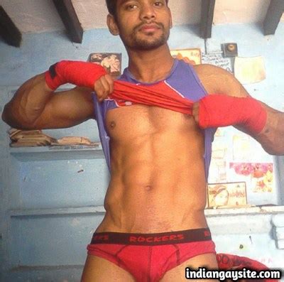 Naked Desi Hunk Exposes His Hot And Muscular Body Indian Gay Site