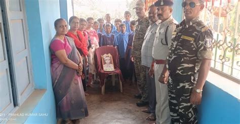 पुलिस स्मृति दिवस के अवसर पर शहीद जवानों को थाना किरंदुल एवं शहीद