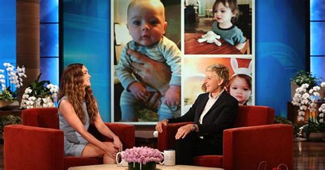 Bom sex Megan Fox khoe ảnh con trai