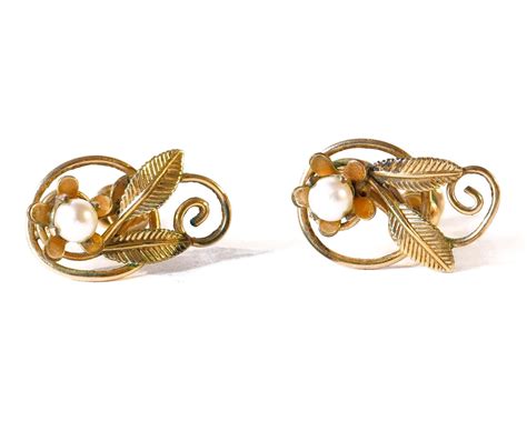 At Auction Vintage Van Dell 12k Yellow Gold Filled Pearl Floral Flower Botanical Open Wire Earrings