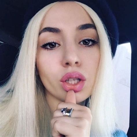 Ava Max Nude Lasopaeko