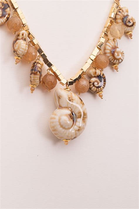 Colar Couro Caracol Nude Quartzo Rutilado Trudys Loja Online de Semijoias e Acessórios Premium