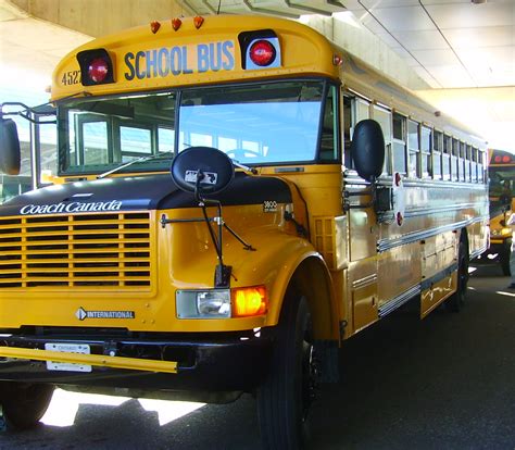 Canadian School Bus Lets Go échanges