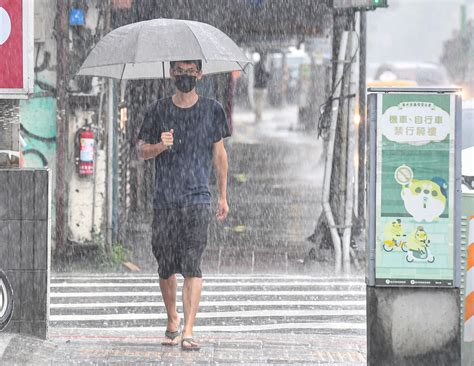 梅雨滯留鋒接近 注意防範 吳德榮 氣象 大紀元