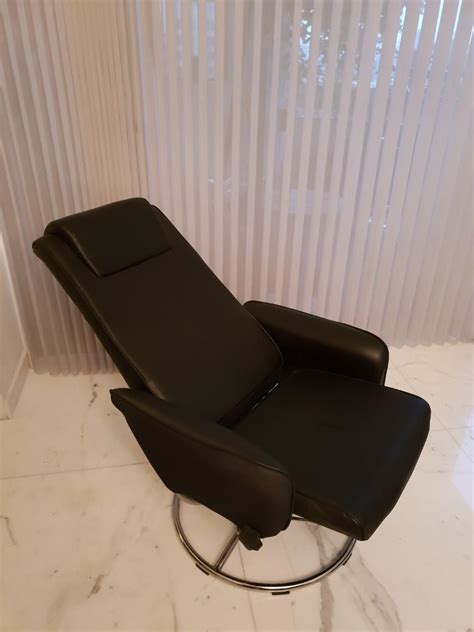 Swivle Chair Furniture And Home Living Furniture Chairs On Carousell