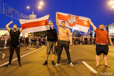 В Гродно вывесили змагарско-нацисткий флаг, спустив государственный ...