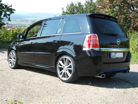 OPEL Zafira B OPC von OPC Badman - Tuning Community geileKarre.de