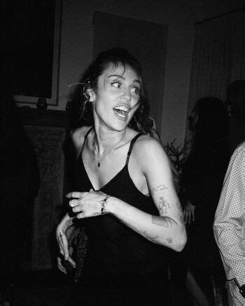 Miley Cyrus MileyCyrus Nude OnlyFans Page The Fappening Plus