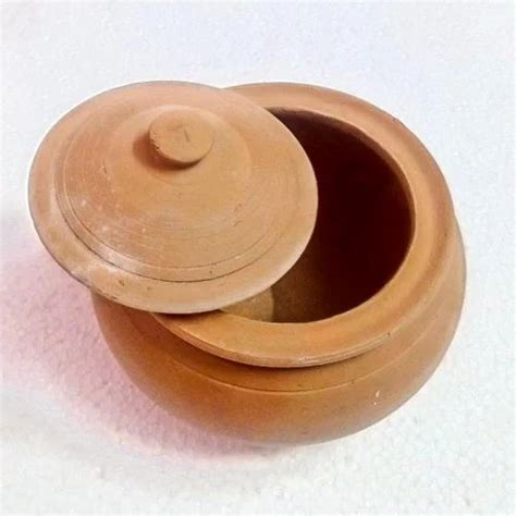 Natural Terracotta Biryani Handi For Promotional Use Capacity Ml