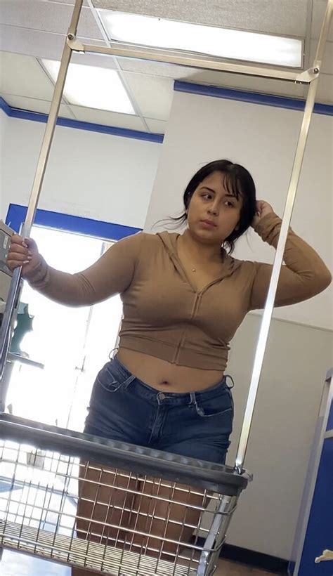 Nice Latina Bending Over Short Shorts Volleyball Forum