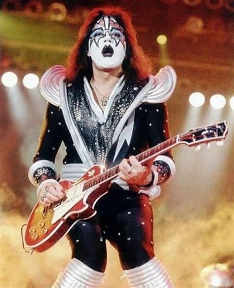 Pin By Lee Thomson On Ace Frehley 1996 2002 Ace Frehley Signed Photo