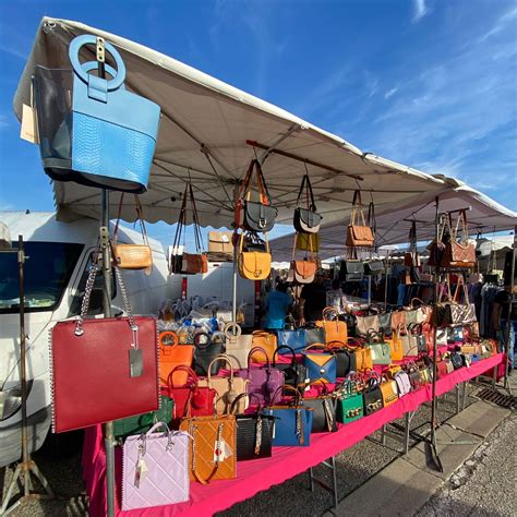 Le Marché - Supermarche aux puces