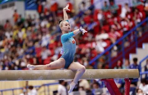 Cựu hot girl TDDC Phạm Như Phương xin lỗi vì thiếu hiểu biết Tôi