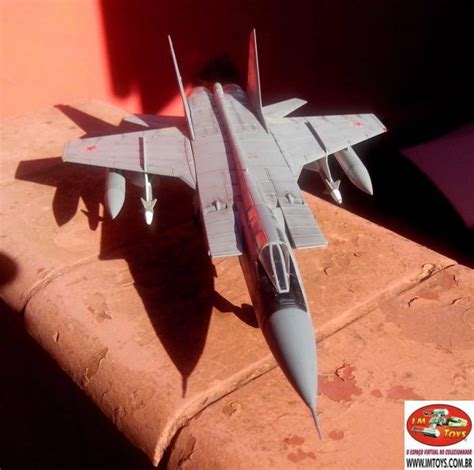 Mig 31 Foxhound Die Cast Model 172 O Espaço Virtual Do Colecionador