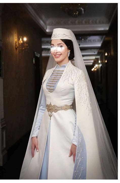 pin de em circassian wedding outfits casamento