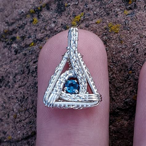 I Made A Few Tiny Wire Pendants Rcrystals