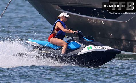 Scarlett Johansson Sexy Seen Flaunting Her Hot Figure Wearing A Red Bikini In East Hampton Aznude