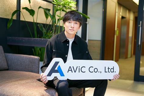 Avic社長・市原創吾、有望だった会社員が“六畳一間のオフィス”からスタートしたワケ｜おかねチップス｜お金と仕事のtipsをサクサク検索