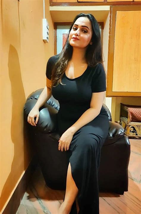 Aliya Naaz Web Series Hot Videos Photos Instagram Age Tv Shows And More