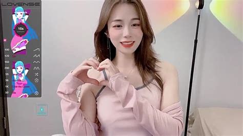 Lucy Top Naked Stripping On Cam For Live Sex Video Chat PrettyAss