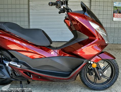 2016 Honda PCX150 Scooter Ride Review | Specs / MPG / Price + More! | Honda-Pro Kevin