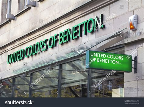 947 United colors benetton Images, Stock Photos & Vectors | Shutterstock